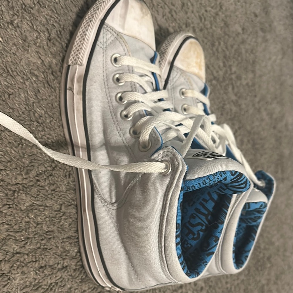 Stylish High-Top Sneakers in White and Blue
